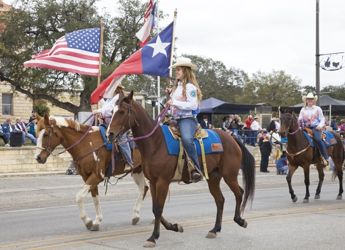 50 Tiny Towns That Attract Hordes of Tourists Every Year