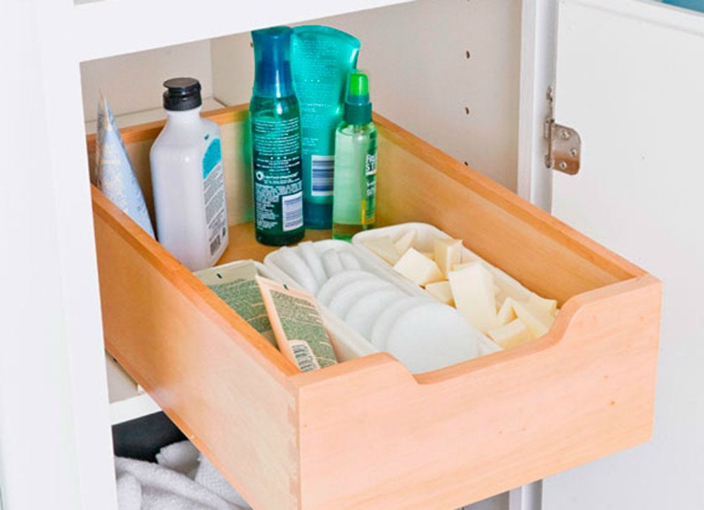 10 Smart Storage Tricks for a Tiny Bathroom