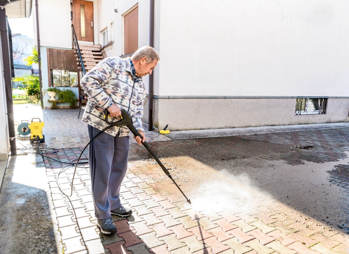 11 Mistakes Most People Make with a Power Washer