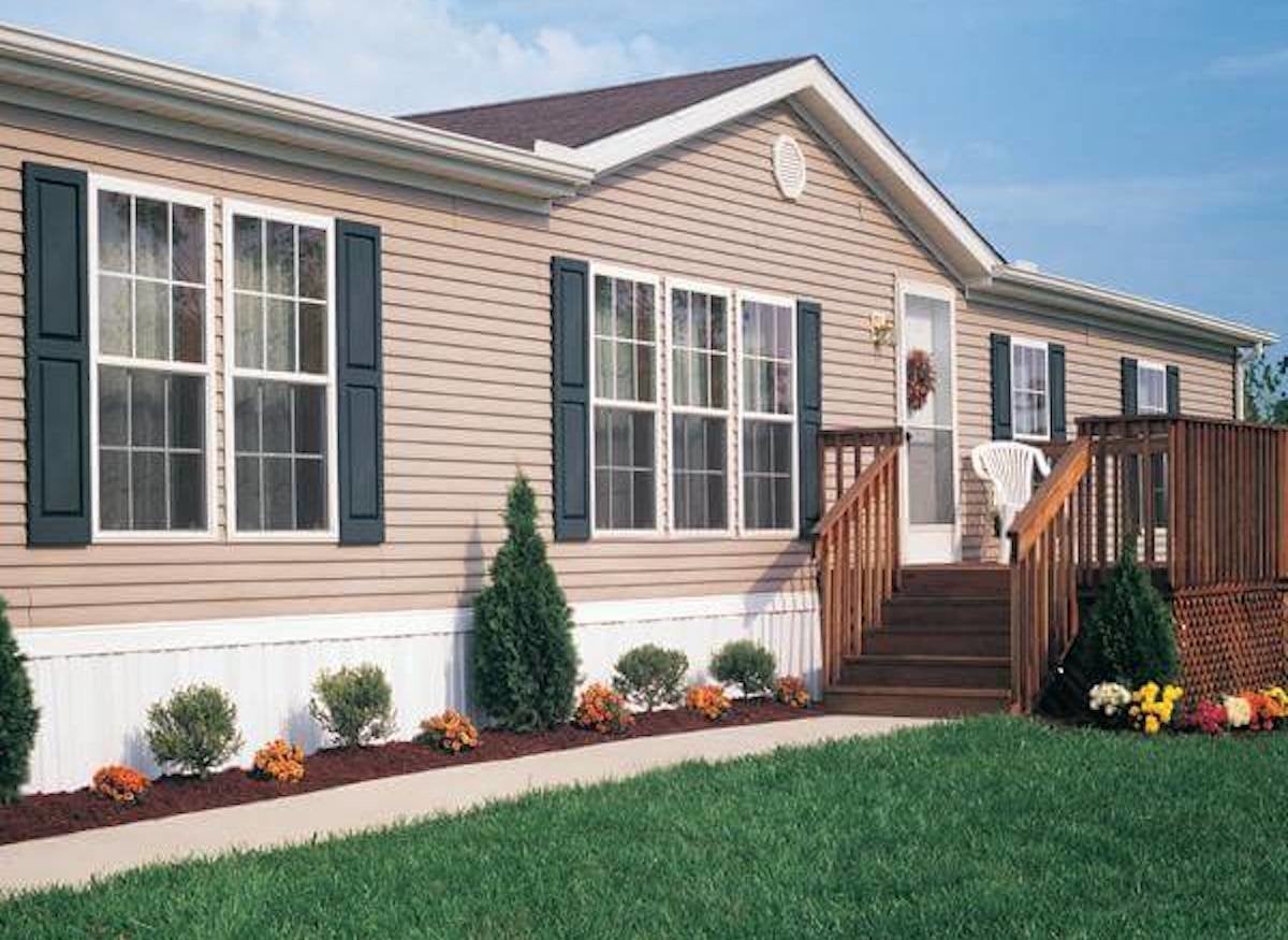 10 Reasons to Reconsider Vinyl Siding