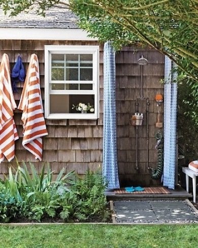 Outdoor Showers: The New Accessible Luxury