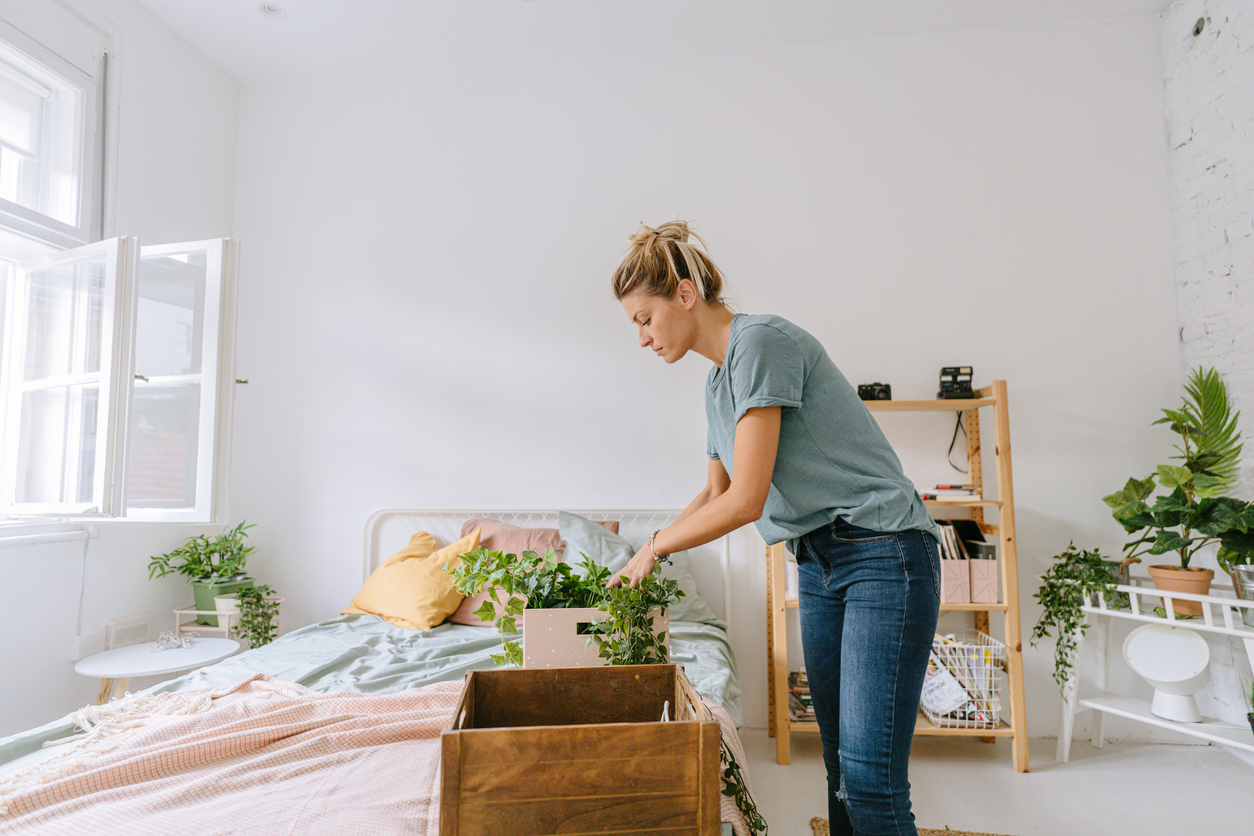 how to decorate a bedroom