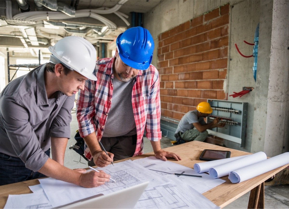 8 Ways You Can Help Your Contractor Hit the Project Deadline