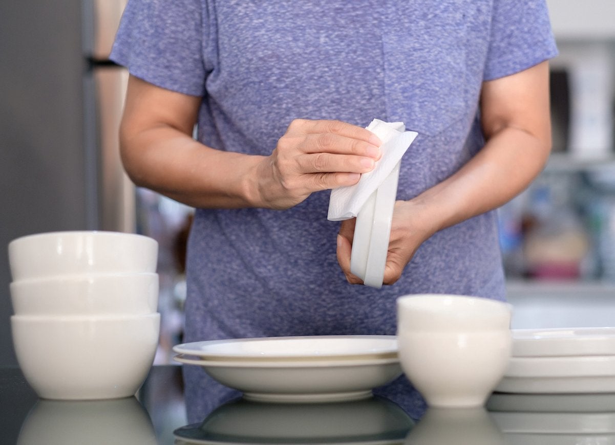 10 Times You Should Never Use a Clorox Wipe