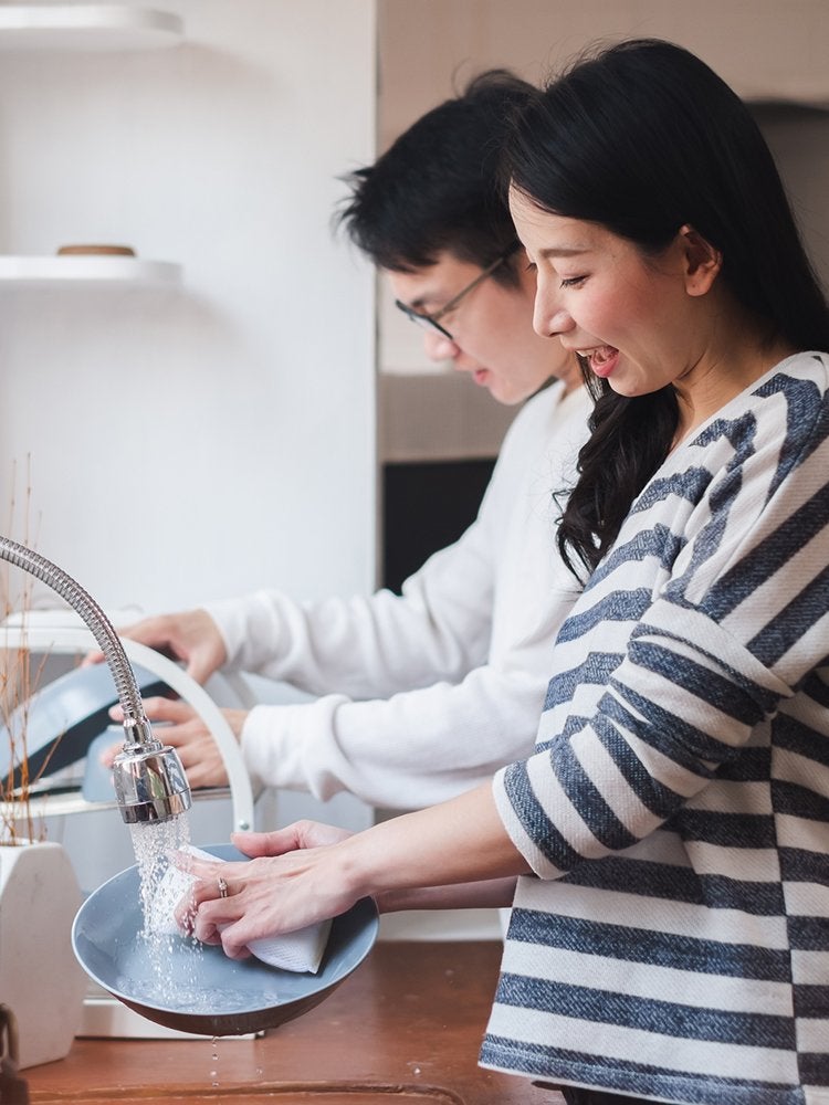 10 Housekeeping Habits of Happy People