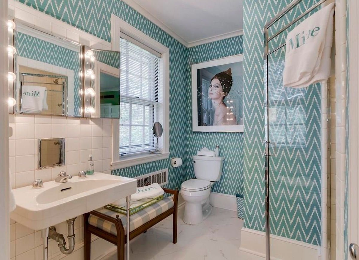 12 Photos That Prove Wallpaper Still Wows