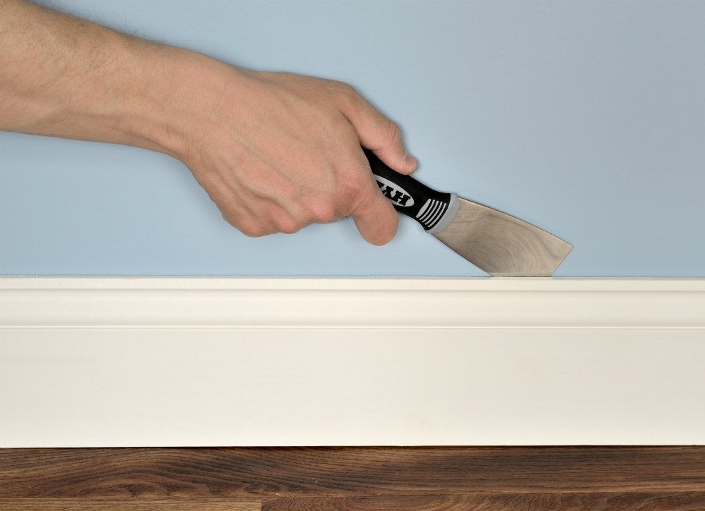 10 Reasons Every DIYer Needs a Putty Knife