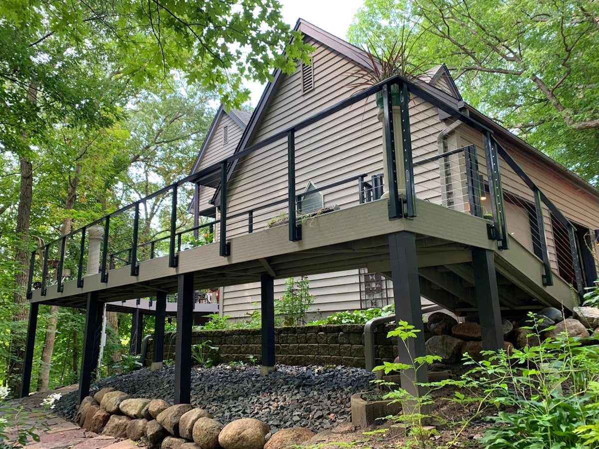 14 Deck Railing Ideas to Upgrade Your Outdoor Space