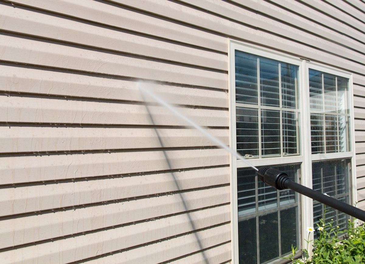 11 Mistakes Most People Make with a Power Washer