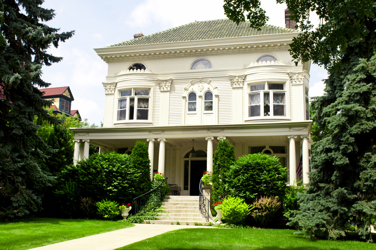 "A classic old home that has been preserved in an upscale neighborhood in St. Paul, Minnesota."