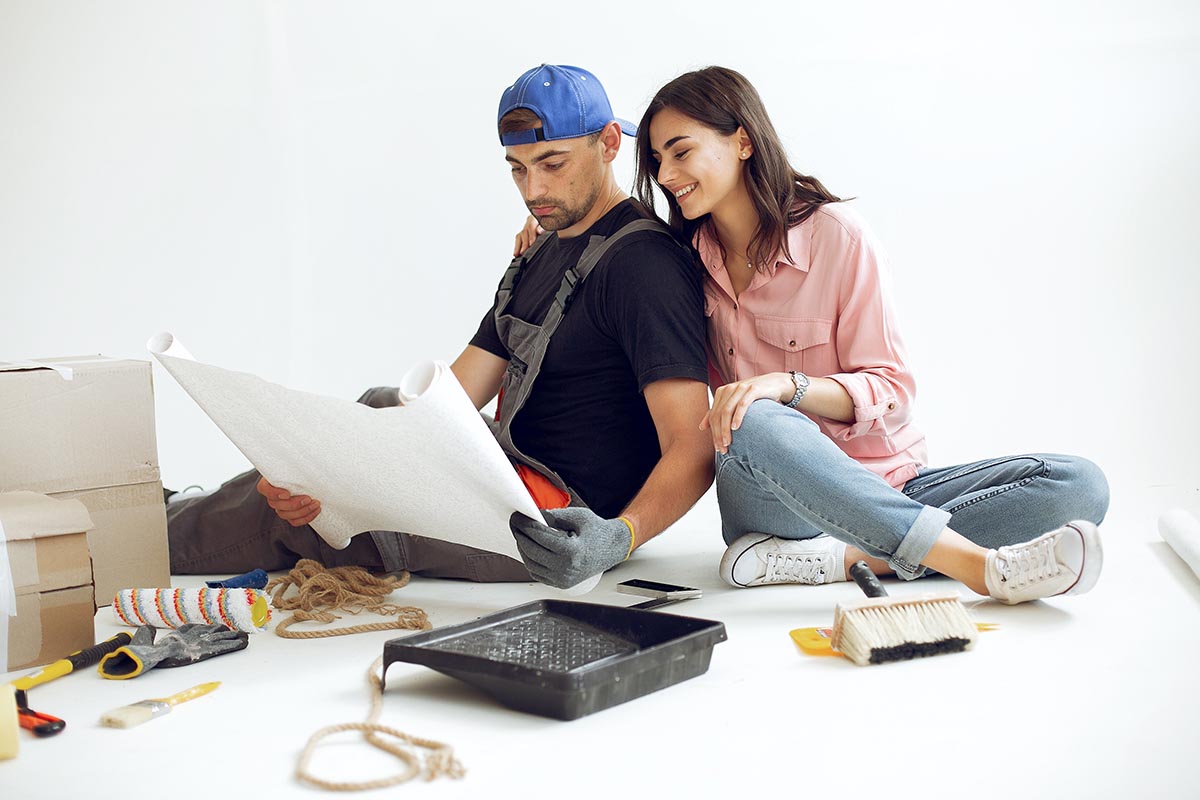 Best Contractors Near Me: DIY vs. Hiring a Professional Contractor