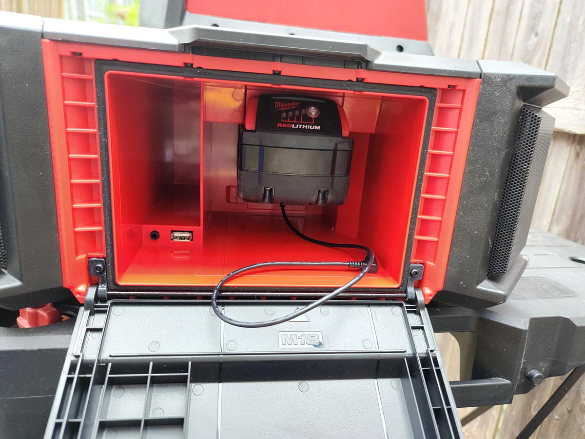 Milwaukee M18 Packout Radio and Charger Review