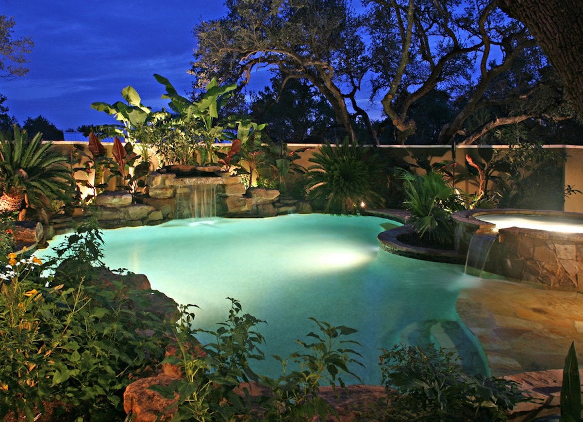 11 of the Best Backyard Swimming Pools We’ve Ever Seen