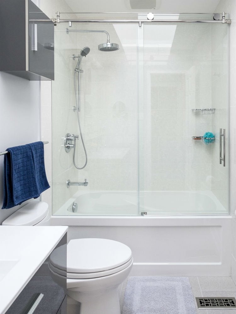 8 Tips for Remodeling a Tiny Bathroom