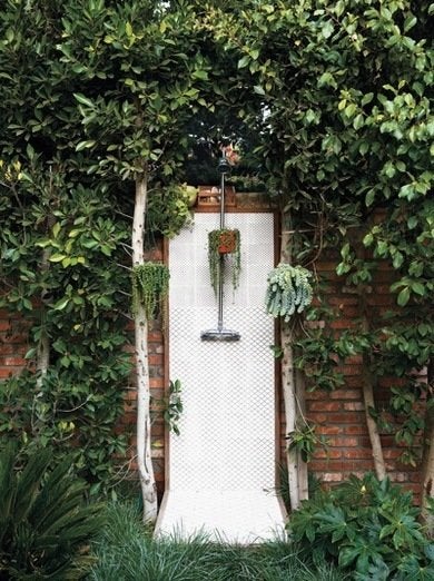 Outdoor Showers: The New Accessible Luxury