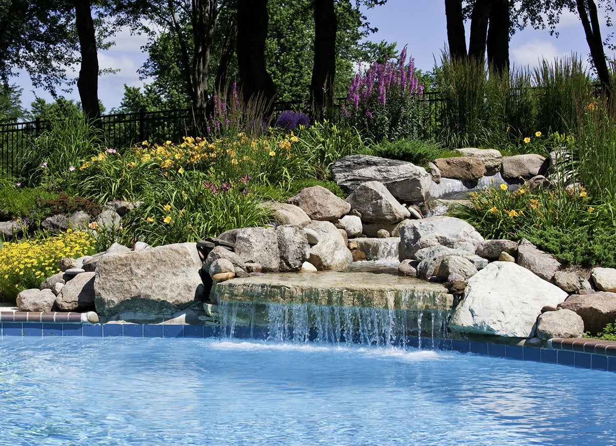 11 of the Best Backyard Swimming Pools We’ve Ever Seen