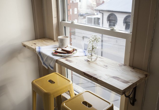 DIY Breakfast Bar Table