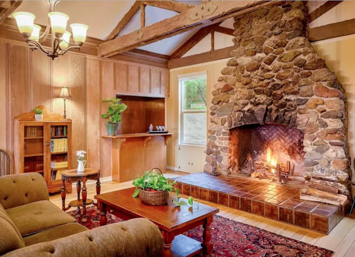 The 21 Most Stunning Fireplaces on the Internet