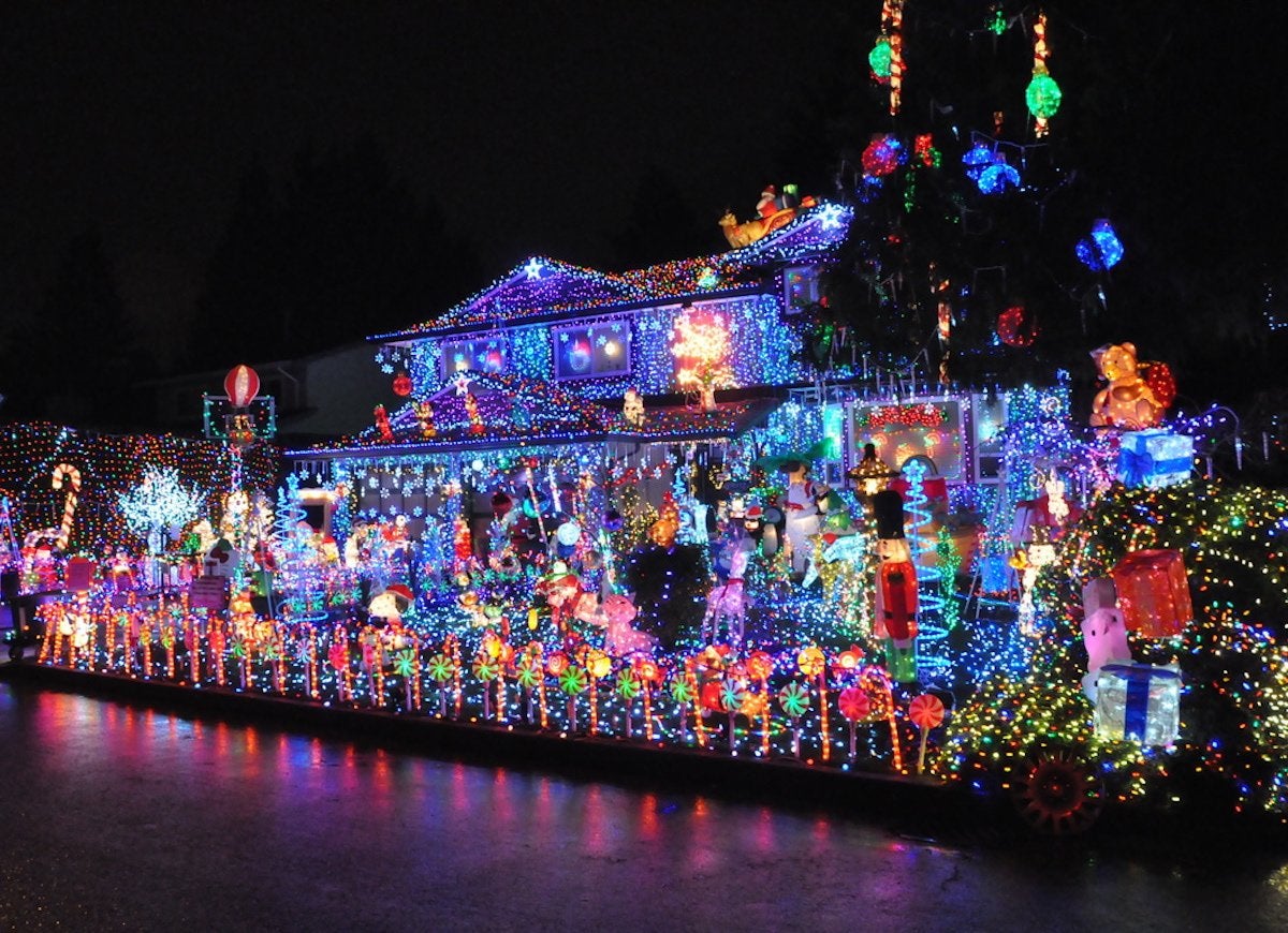 15 Times Outdoor X-Mas Decorations Went Too Far