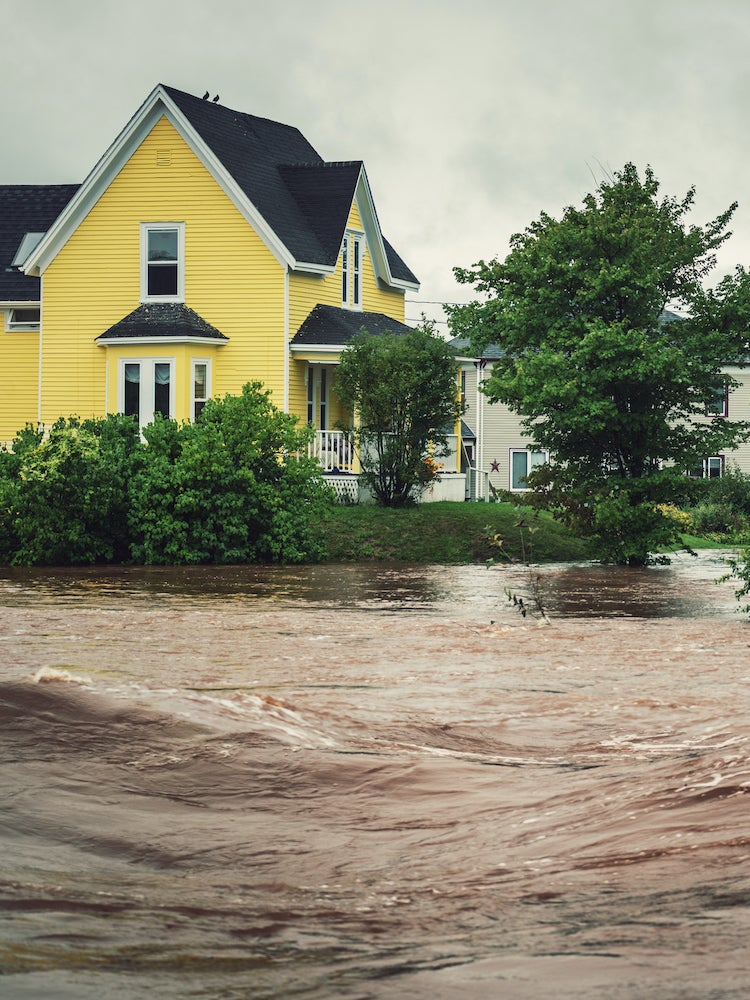 9 choses à ne jamais faire pendant une inondation