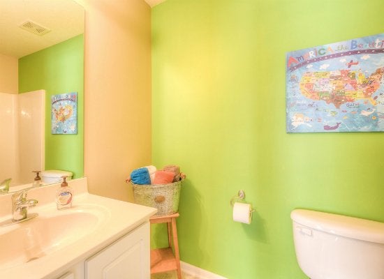 8 Fresh Designs for Kids’ Bathrooms