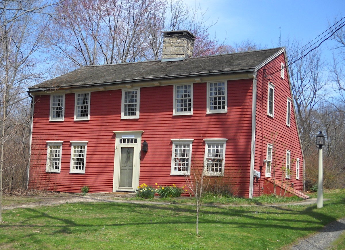 15 Saltbox Houses Worth Their Salt