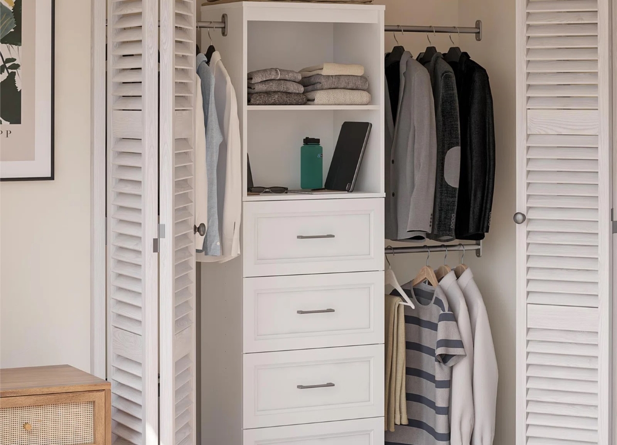 Closet shelf