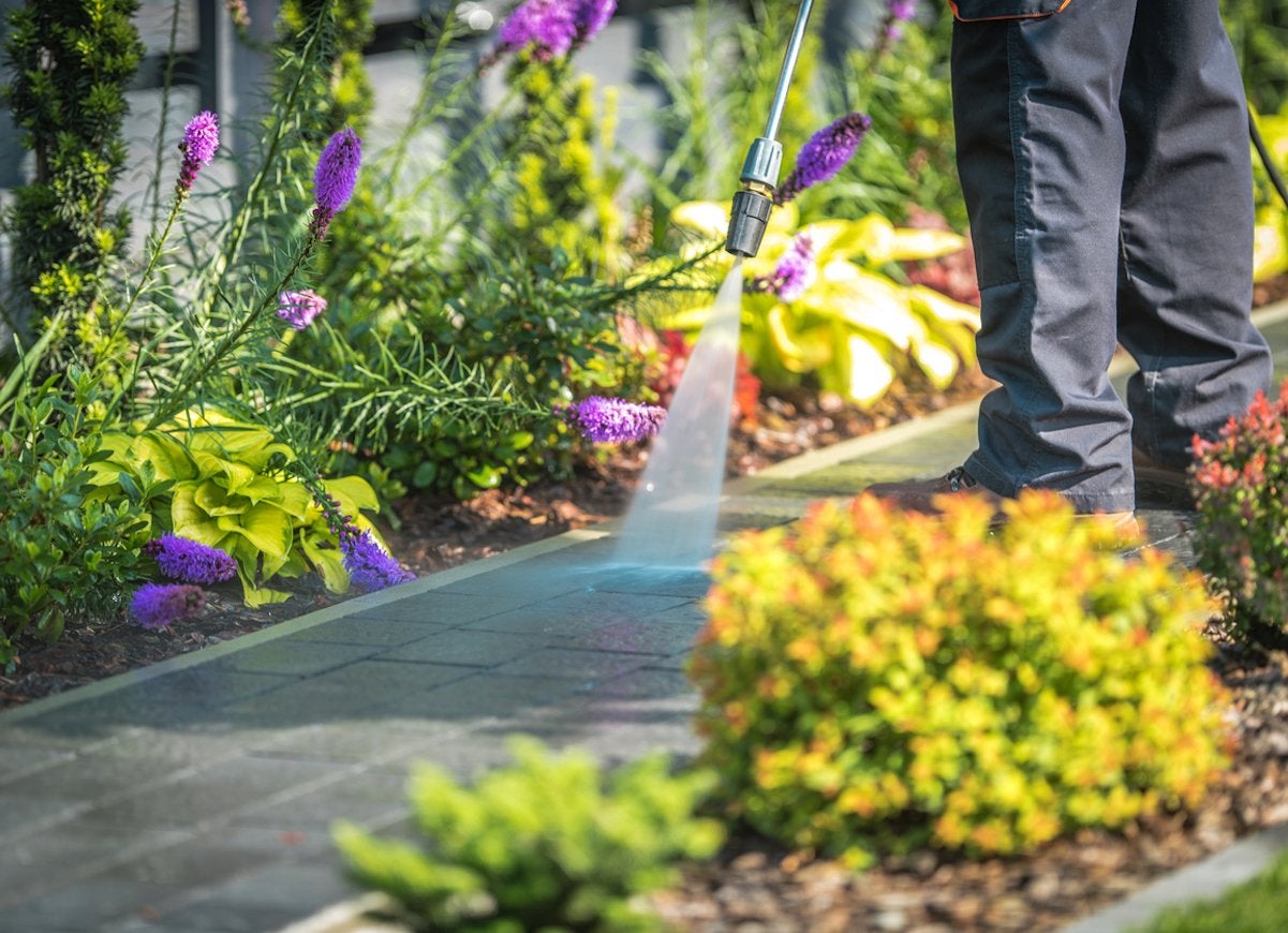 11 Mistakes Most People Make with a Power Washer