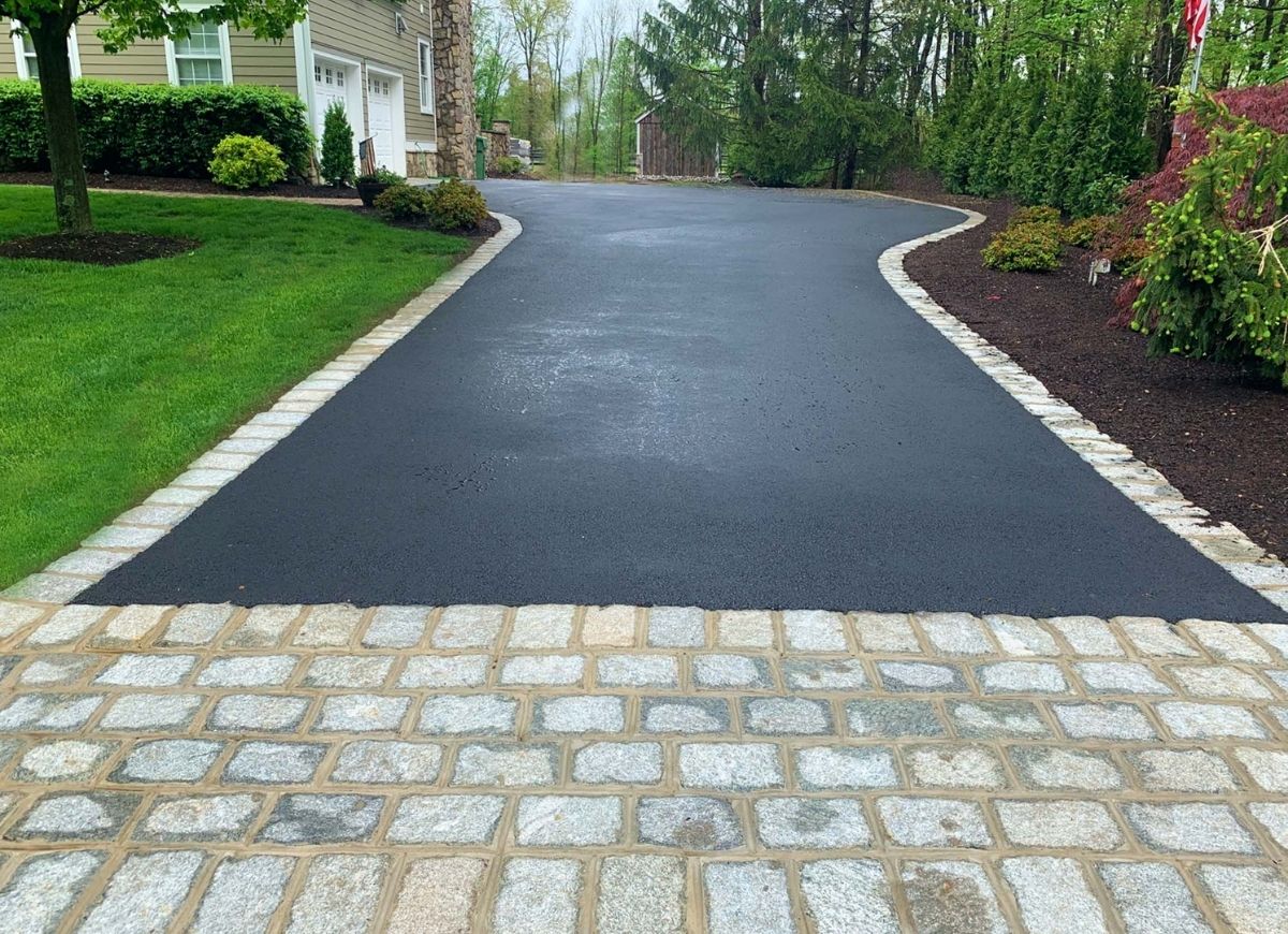 10 Creative Driveway Ideas Your Neighbors will Want to Copy