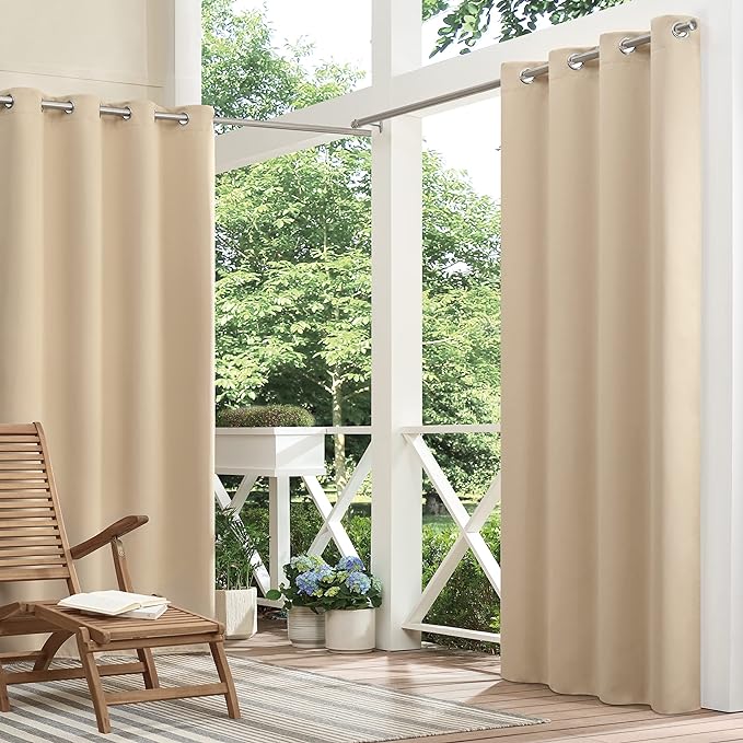 ECLIPSE Bradford Waterproof Blackout Thermal Insulated Grommet Outdoor Curtain for Patio or Porch (rideau d'extérieur à œillets imperméable et isolant thermique pour le patio ou la véranda)