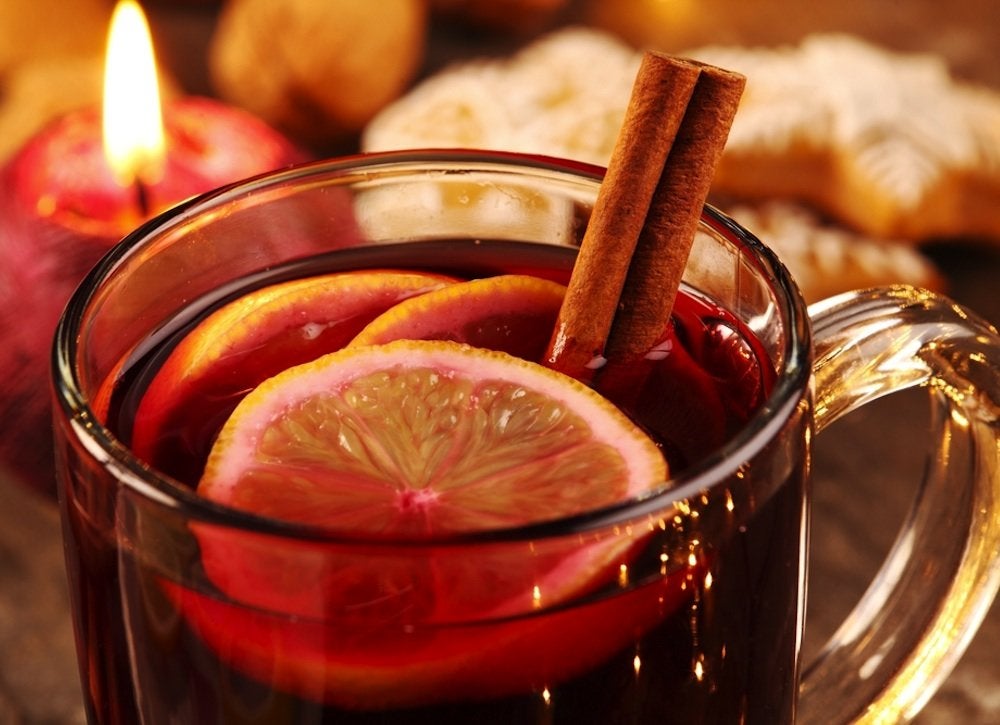 11 Ways to Make Your House Smell Like Christmas