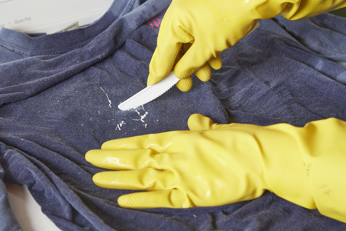 How to Remove Paint From Clothes