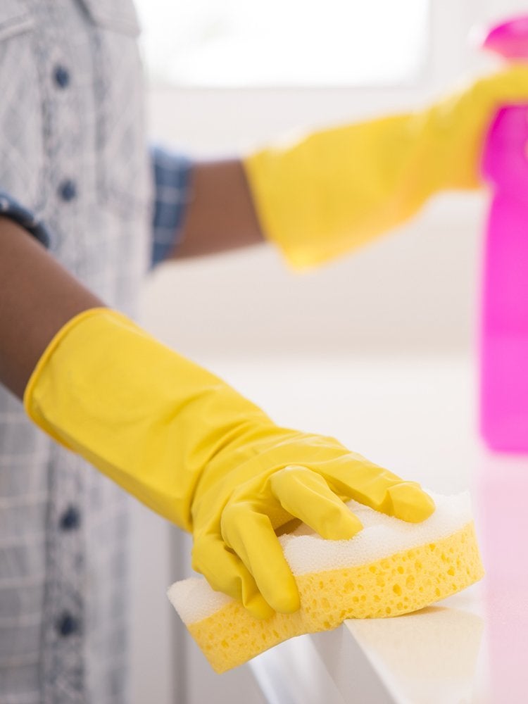 11 Mistakes You’re Making With Your Kitchen Sponge