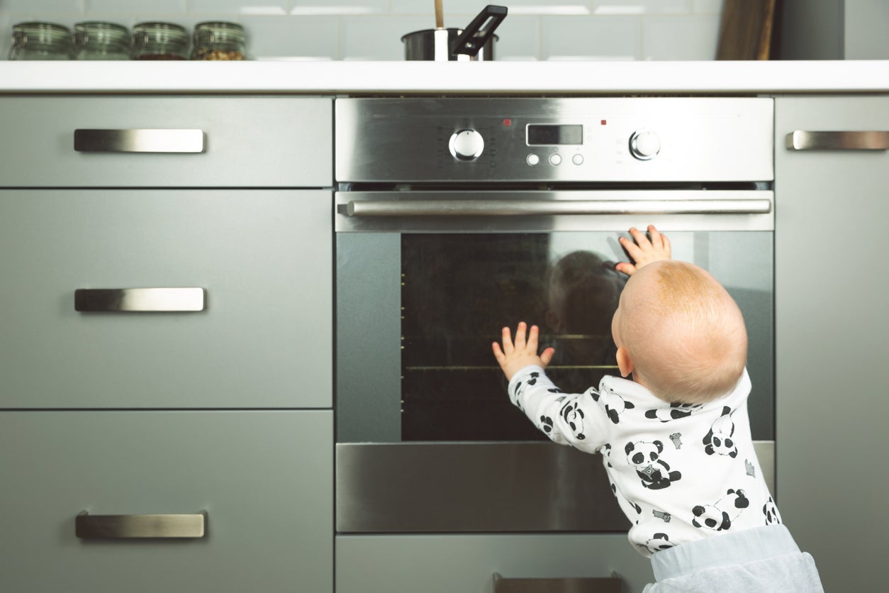 10 Smart Ways to Prevent an Oven Fire