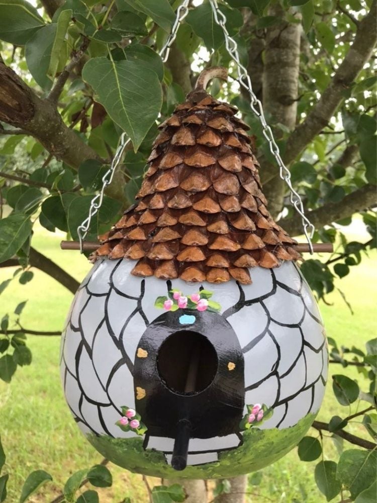 24 Cool and Unique Birdhouse Ideas for Your Yard