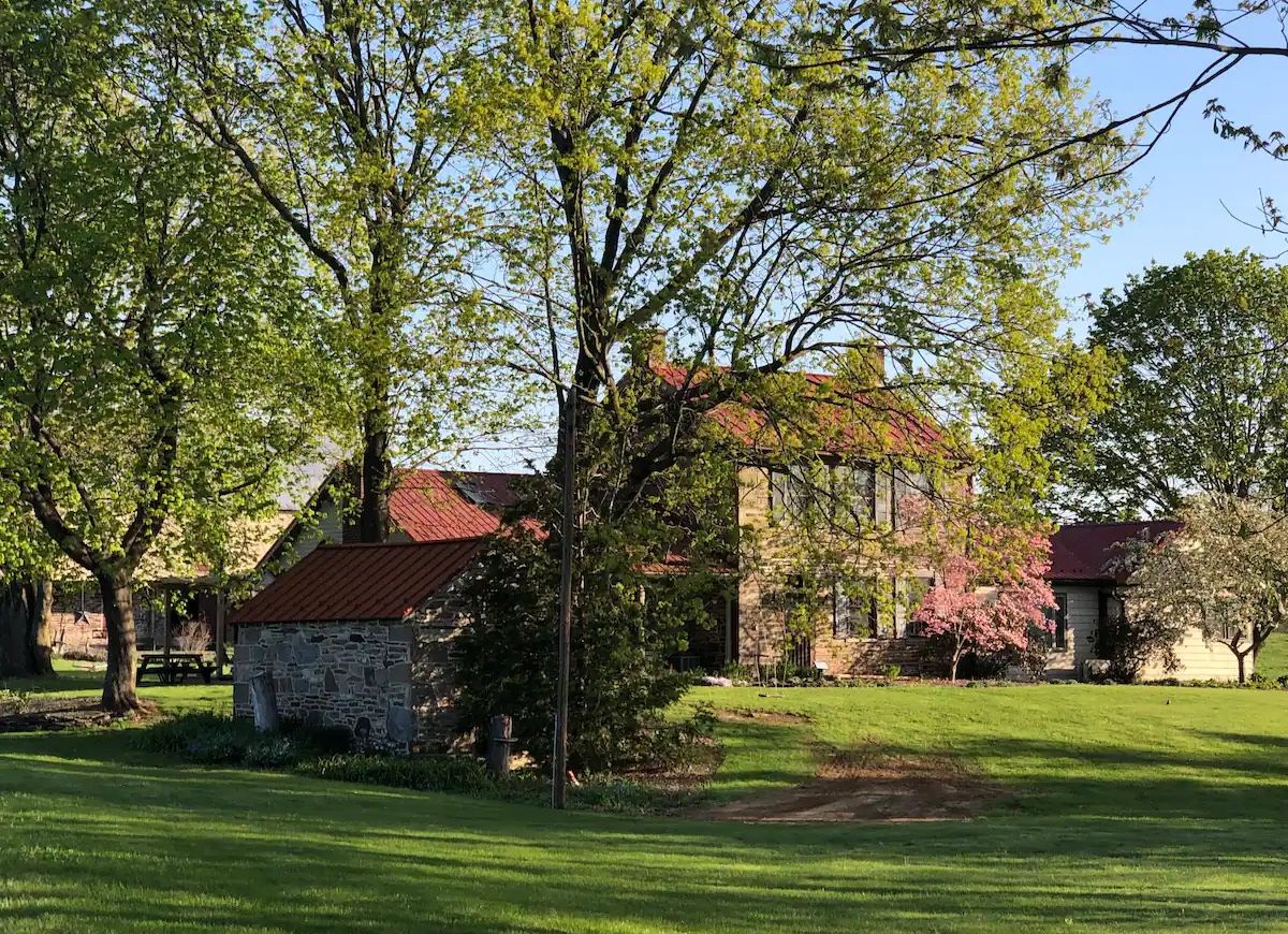 Love Old Houses? These Are the 15 Airbnbs for You