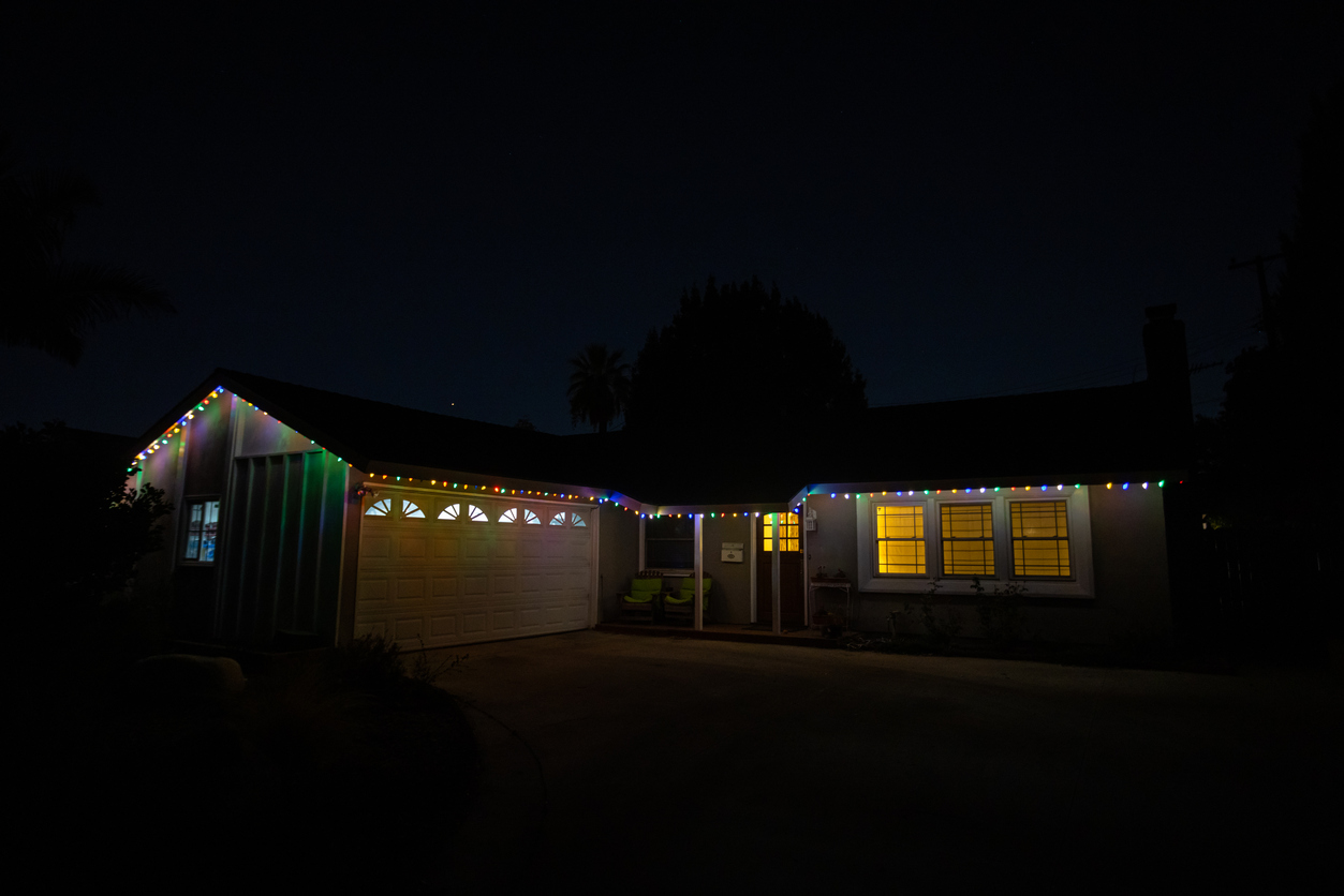 The Best Outdoor LED Strip Lights installed along a home's roofline.