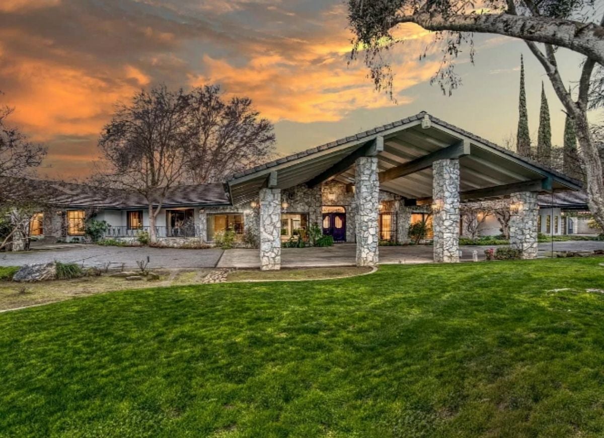 12 Clever Carport Ideas That Go Above and Beyond Extra Parking Space