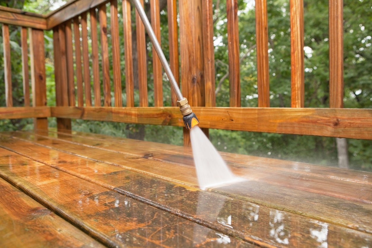 8 Ways to Save Your Deck From Sun Damage