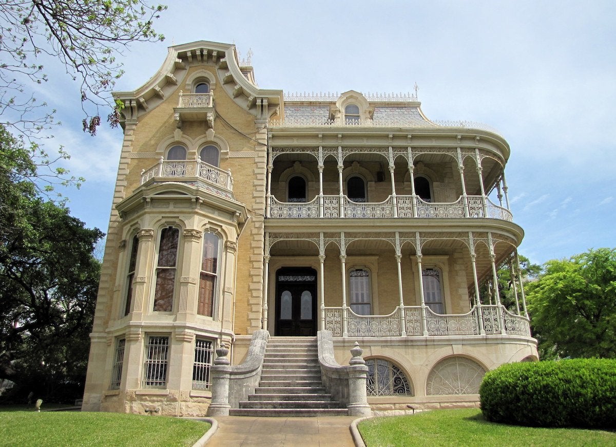 18 Victorian Homes We Love