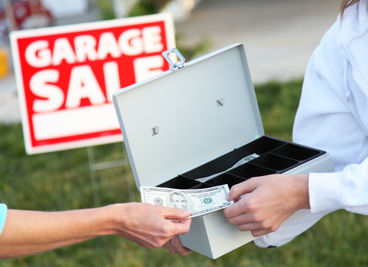 10 Tips for a Money-Making, Hassle-Free Yard Sale