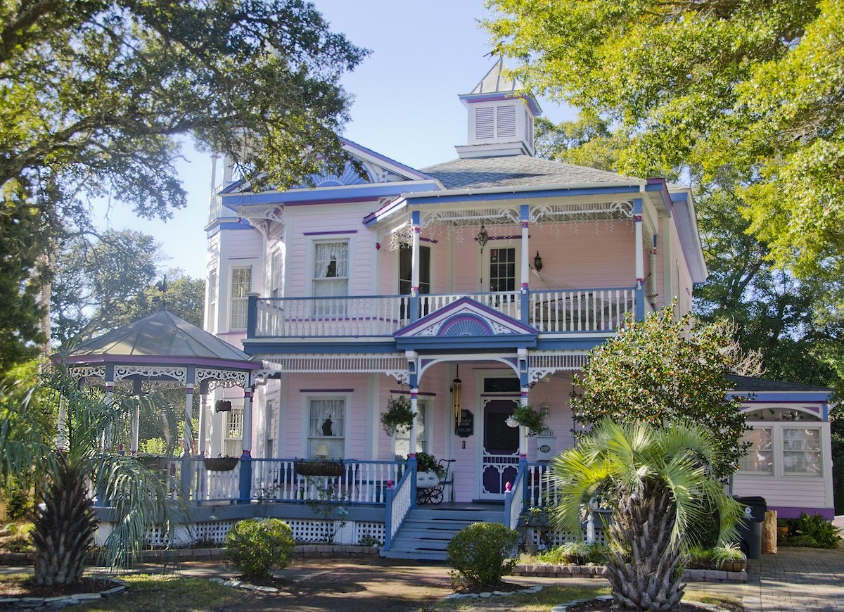 18 Victorian Homes We Love