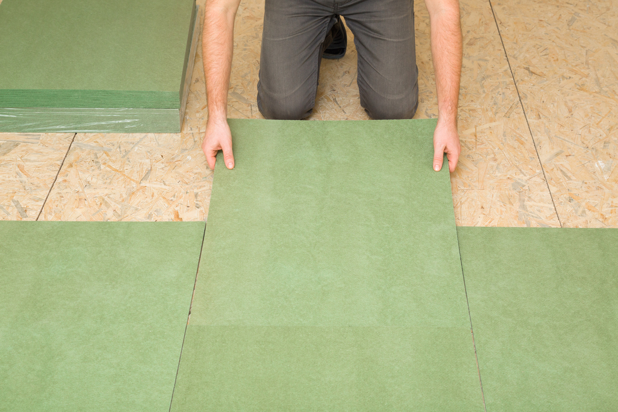 qui doit-on engager pour remplacer le sous-plancher ?