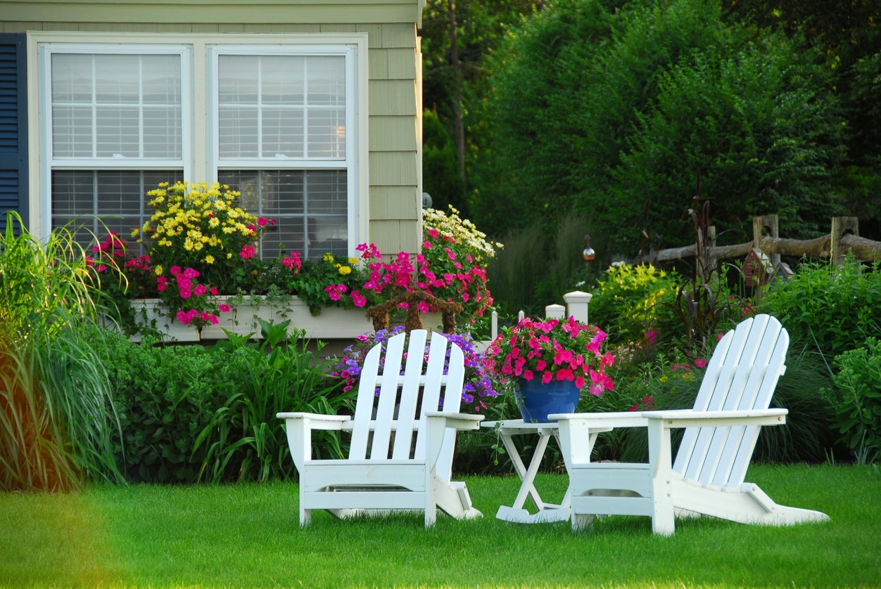 10 Easy, Budget-Friendly Backyard Makeovers