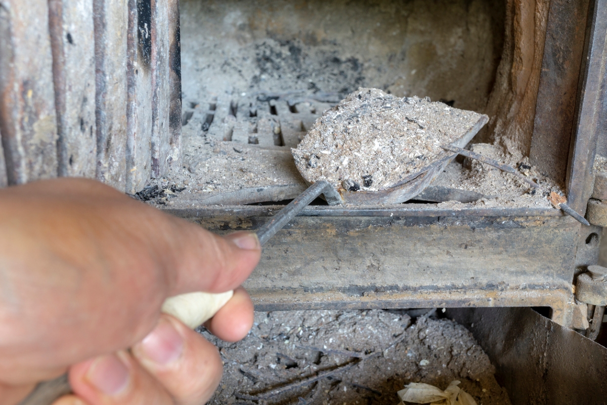 Removing ashes from chimney