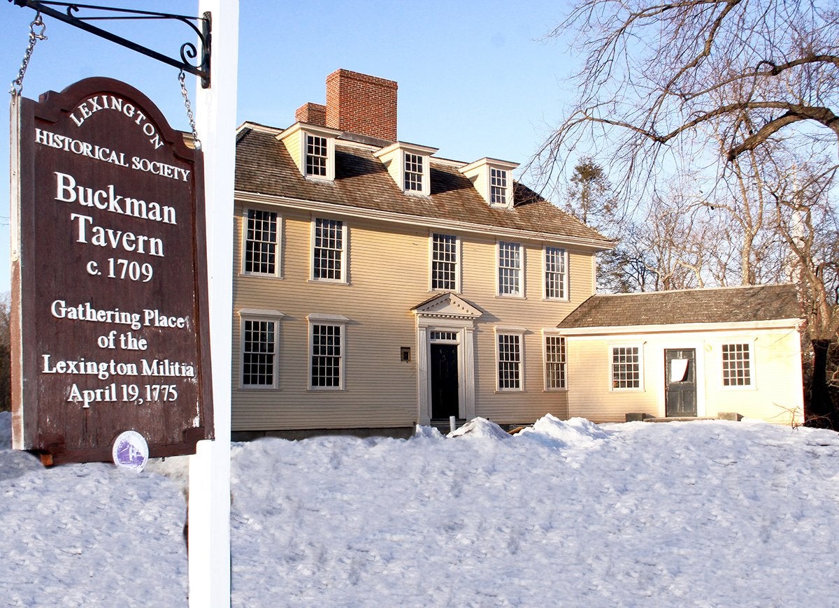 12 maisons historiques à visiter depuis votre canapé