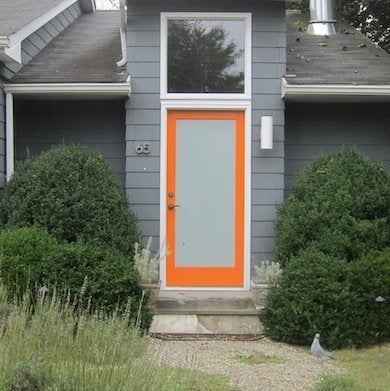 10 Welcoming Front Door Paint Colors