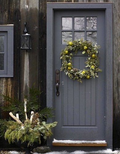 10 Welcoming Front Door Paint Colors