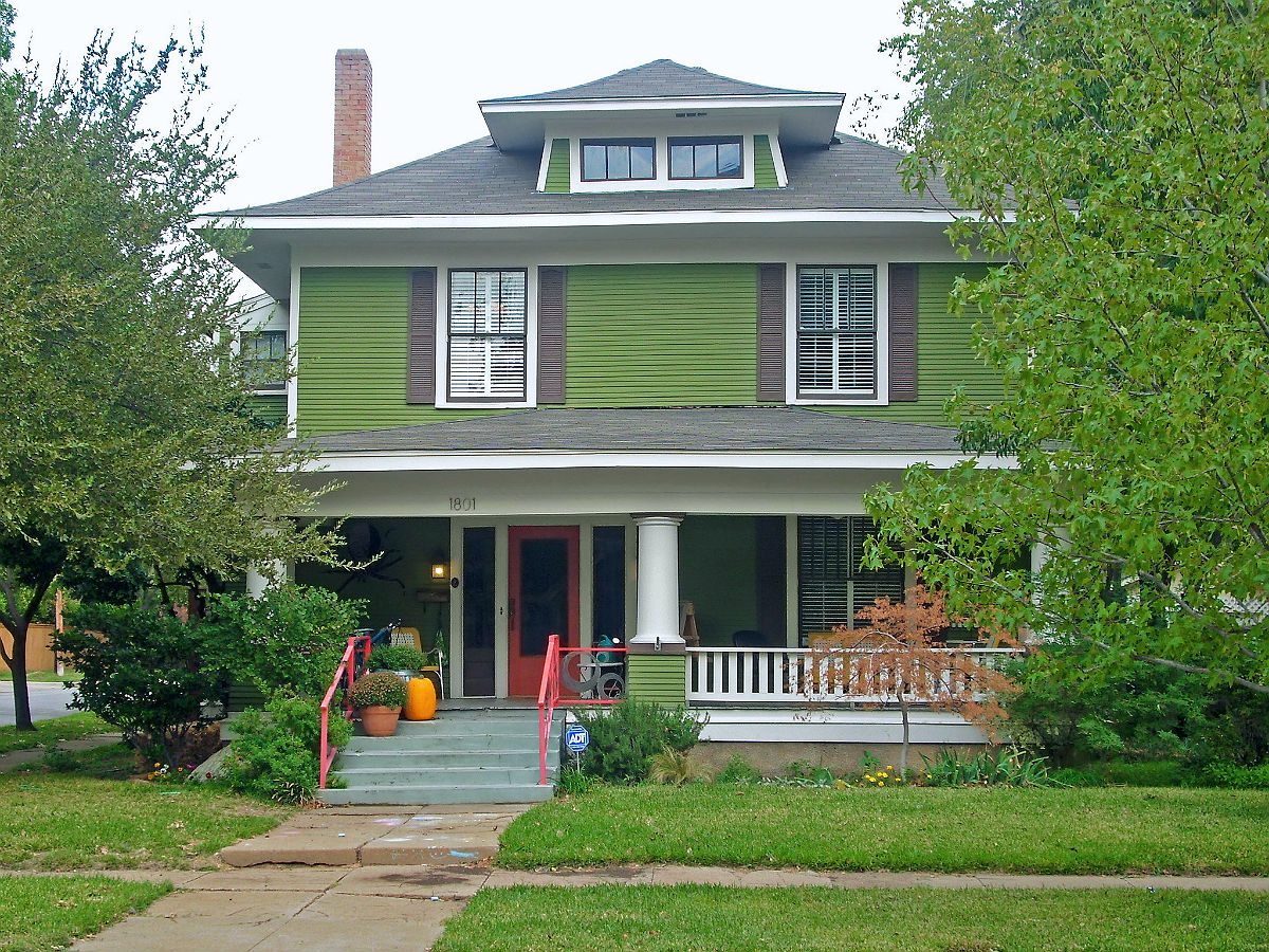 The Hallmarks and History of the Foursquare House