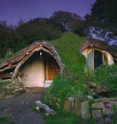 12 maisons de Hobbit qui vous donneront envie de déménager sous terre